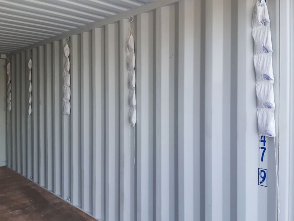 Rain effect in containers: how to reduce and eliminate it with SILDRYs